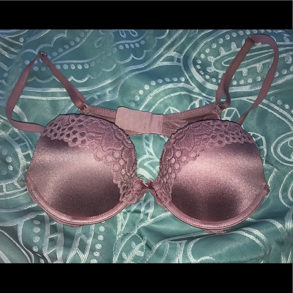 Barely Worn Red/Pink Push-Up Aeria Bra!
